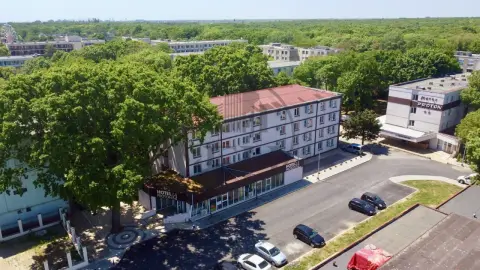 Hotel de vanzare Neptun, Constanta, la mare
