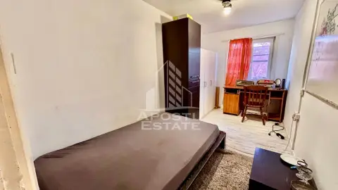 Garsoniera | Complexul Studentesc | 17 mp | Etaj 2/4 | 35.000 euro neg