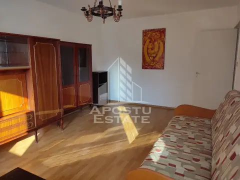 Apartament cu 2 camere de închiriat- centrala proprie, zona Lipovei