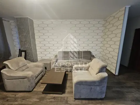 Apartament 3 camere+ loc de parcare
