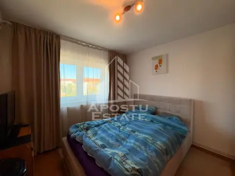 Apartament cu 2 camere de vanzare, centrala proprie, zona Aradului