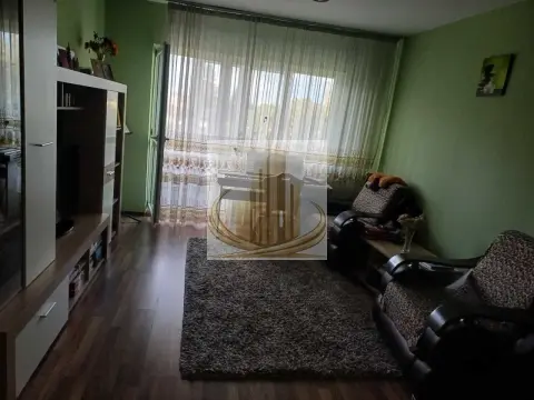 Vand apartament 3 camere doua bai, doua balcoane