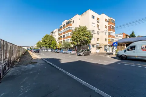 REZERVAT , etaj 1, zona Băncilor / Podgoria