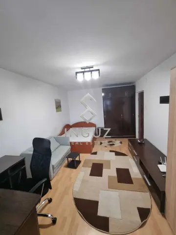 Garsonieră de închiriat – Tineretului | 40 mp | Loc de parcare | 400 €