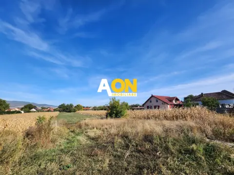 De vanzare teren intravilan 2097mp, cu utilitati, Oarda de Jos