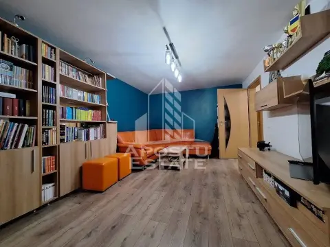Apartament decomandat,4 camere,2bai,etaj 1 Lipovei,mobilat si utilat