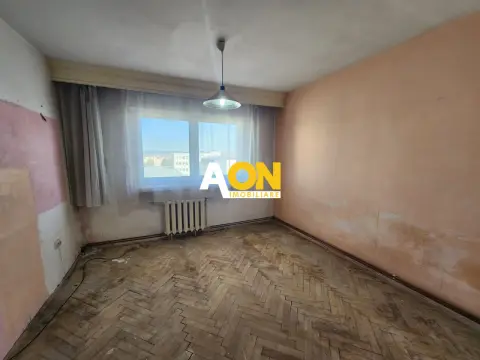 Apartament 3 camere, etaj intermediar, Cetate