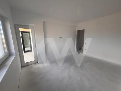 Apartament 2 camere, decomandat, cu gradina, Selimbar, bloc nou