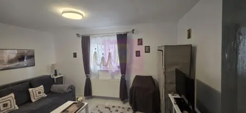 Garsoniera de vanzare in Sinaia – zona Spital