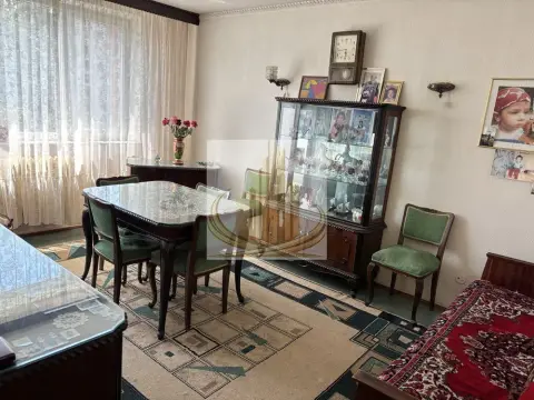apartament 3 camere decomandat, 61 mp+boxa, Strada Covasna