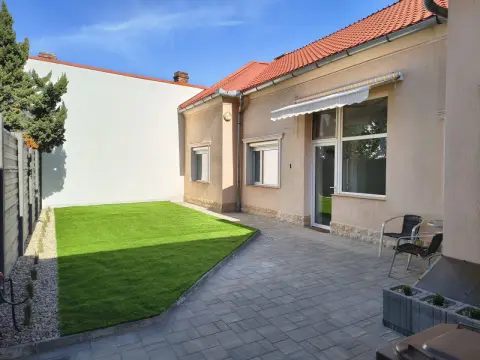 De închiriat: vilă renovată, Mihai Eminescu. 1 000 E/lună. Comision 0
