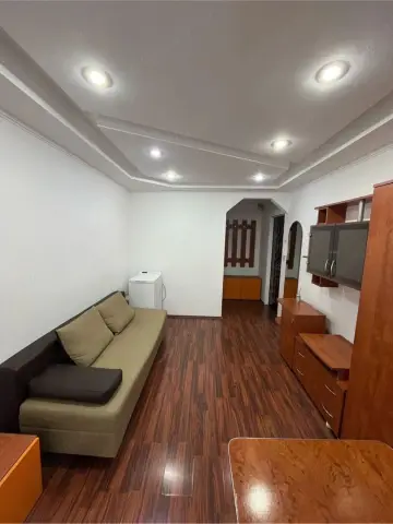 GARSONIERĂ DE ÎNCHIRIAT – ZONA LIPOVEI | PARTER