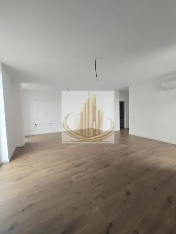 Apartament 2 camere, 55 mp, curte proprie 23 mp și parcare subterană