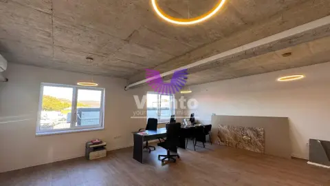 Spațiu de birouri clasa -148 mp utili - 5 birouri, - zona Ștefan cel Mare