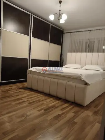 Închiriez apartament 3 cam, inel II