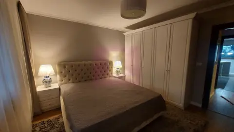 Vand apartament 3 camere Bd Libertatii