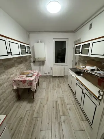 De inchiriat apartament cu 2 camere in cartierul Unirii, zona Darina