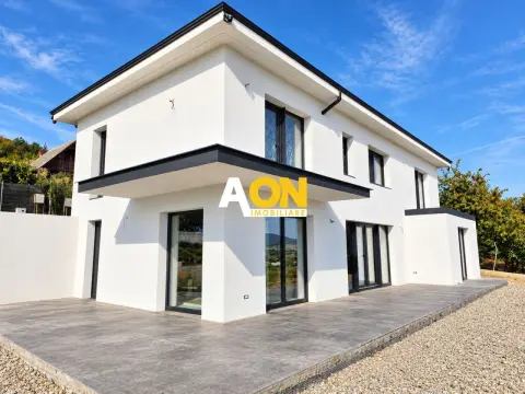 Vila deosebita, moderna, 4 camere, 1242 mp teren, cu panorama, Micesti