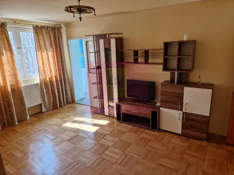 Vanzare apartament 4 camere la Titan, metrou bl. H