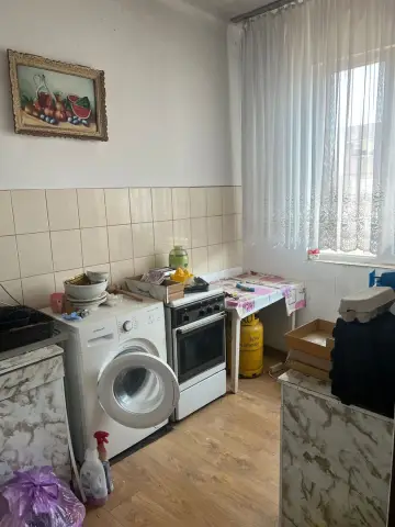 Garsonieră 25,2 mp Etaj 3 Bucătărie separată ,Strada Polonă
