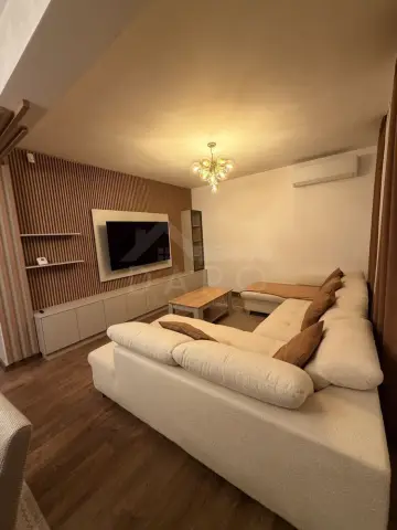 Casa de inchiriat -P+E