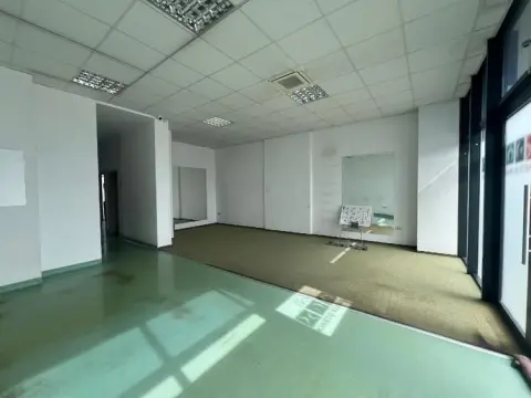 Spațiu Comercial SAD 147 mp | Girocului - Eso | Parcare 7 locuri