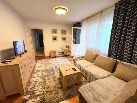Apartament cu 3 camere de inchiriat in zona Circumvalatiunii Timisoara