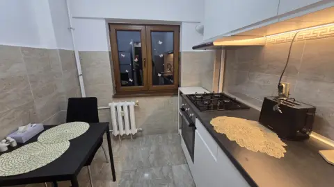 Proprietar, inchiriez apartament 2 camere, balcon, Drumul Taberei