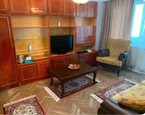 TOMIS NORD 3 camere, mobilat clasic