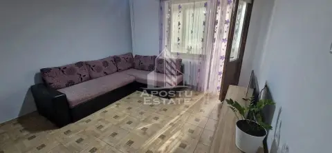 Apartament 3 camere de închiriat, pozitie excelenta, situat central