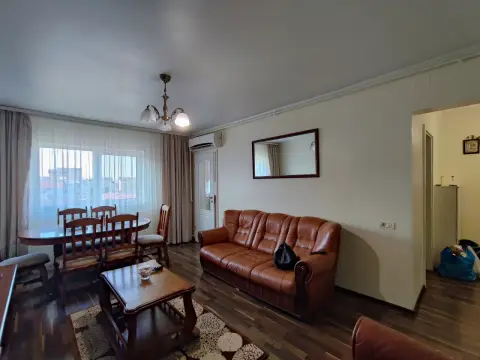 Apartament 3 camere si loc de parcare de inchiriat in Inel 1