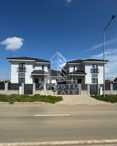 Duplex despărțit prin garaj și camera tehnică în Giarmata