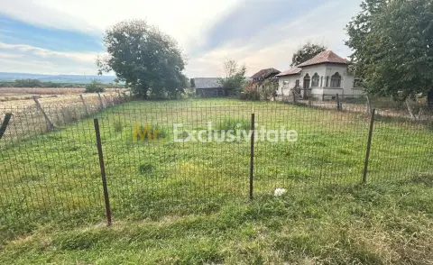 Teren intravilan - 520 mp - Pitesti - Curtea de Arges