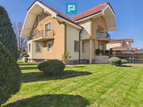 Vilă 343 mp utili, teren 600 mp, Oncea – Oradea