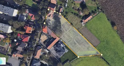Unirii- Teren 2.900 mp cu deschidere 28 m si Certificat de Urbanism