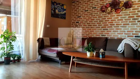 Casă de Închiriat – 120 mp Utili, 3 Dormitoare, 2 Băi și Curte