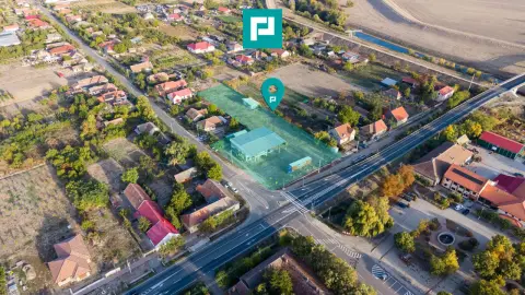 Spatiu comercial cu etaj și teren de 4000mp