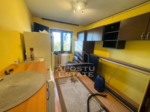 Garsoniera de inchiriat, în zona Complexului studențesc Timisoara