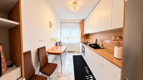 DE ÎNCHIRIAT 4 CAMERE - SEMICENTRAL