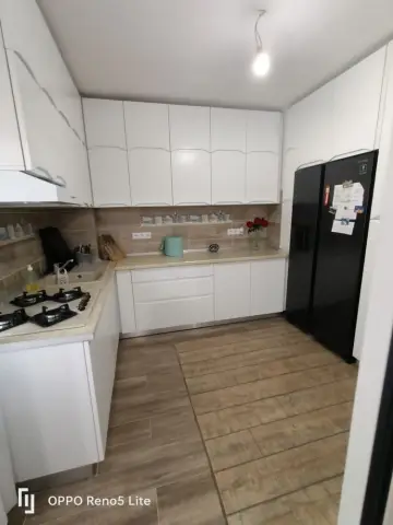 BRASADAS vinde ap 4 cam etaj 3/8 Micro 17.
