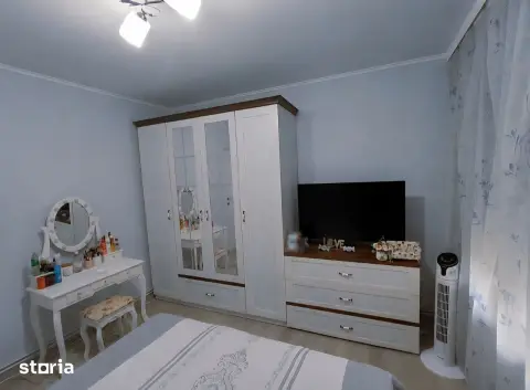 BRASADAS vinde ap 2 cam etaj 3/4 in Carpați II, Satu Mare.