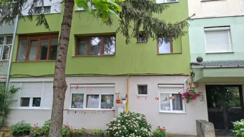 BRASADAS vinde ap 2 cam etaj 1/4 Micro 15.