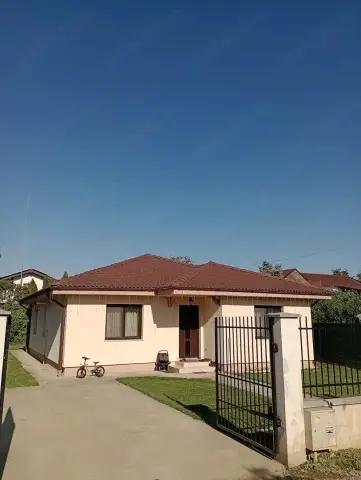 BRASADAS vinde casă in zona Bercu Roșu.