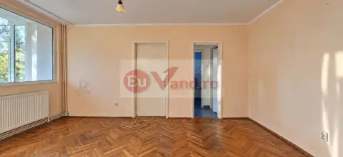 De vanzare apartament cu 2 camere Tiglina 1, etaj 3, 49.00...