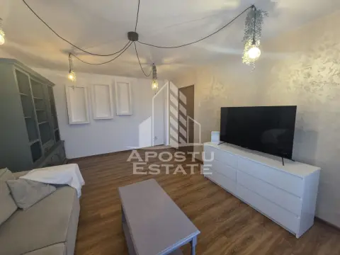Apartament cu 3 camere de inchiriat - Zona Lipovei