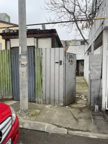 Vand casa in zona Banu Manta