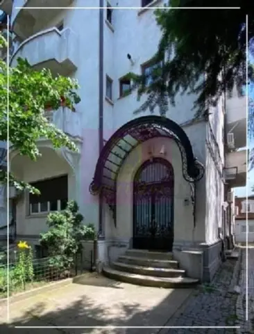 PROPRIETATE DE PRESTIGIU ÎN VILĂ | DOROBANȚI–CAPITALE | 220 MP