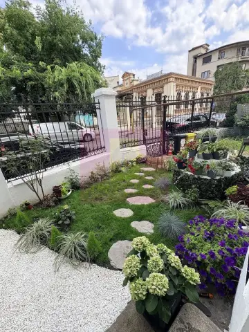 Proprietate deosebită în centrul istoric | 4 camere si mansardă