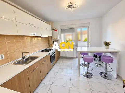Apartament 2 camere, 2 balcoane, etaj 1, mobilat, zona Kaufland Cetate