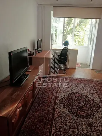 Apartament cu doua camere de închiriat zona Complex